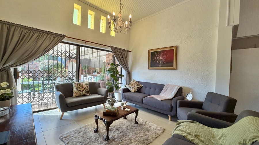 5 Bedroom Property for Sale in Winslow Western Cape